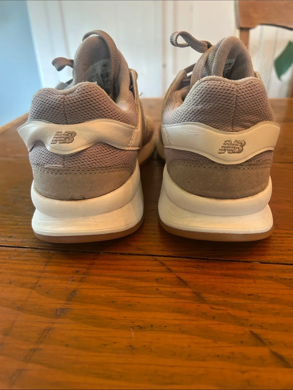 New Balance 247 Sneakers